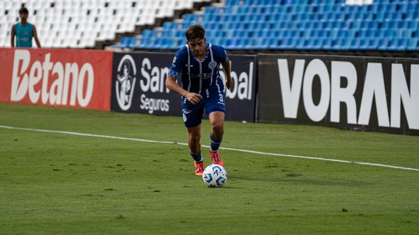 Can In-Built Smartphone Projectors Transform Mobile Devices into Versatile Media Centers?